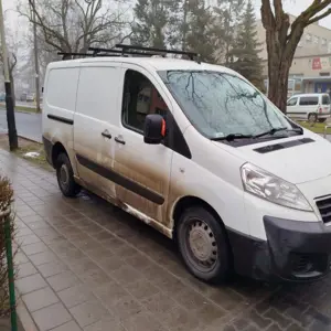 Delivery van Peugeot Expert