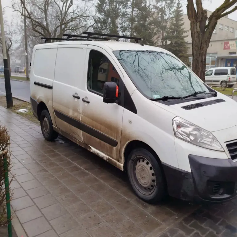 Delivery van Peugeot Expert
