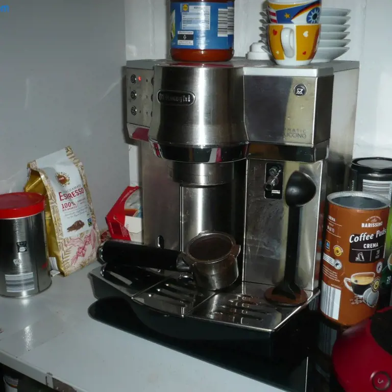 Aparat za kavo s portafilterjem DeLonghi Automatic Cappuccino