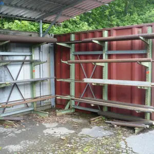 3 Enostranski konzolni regali