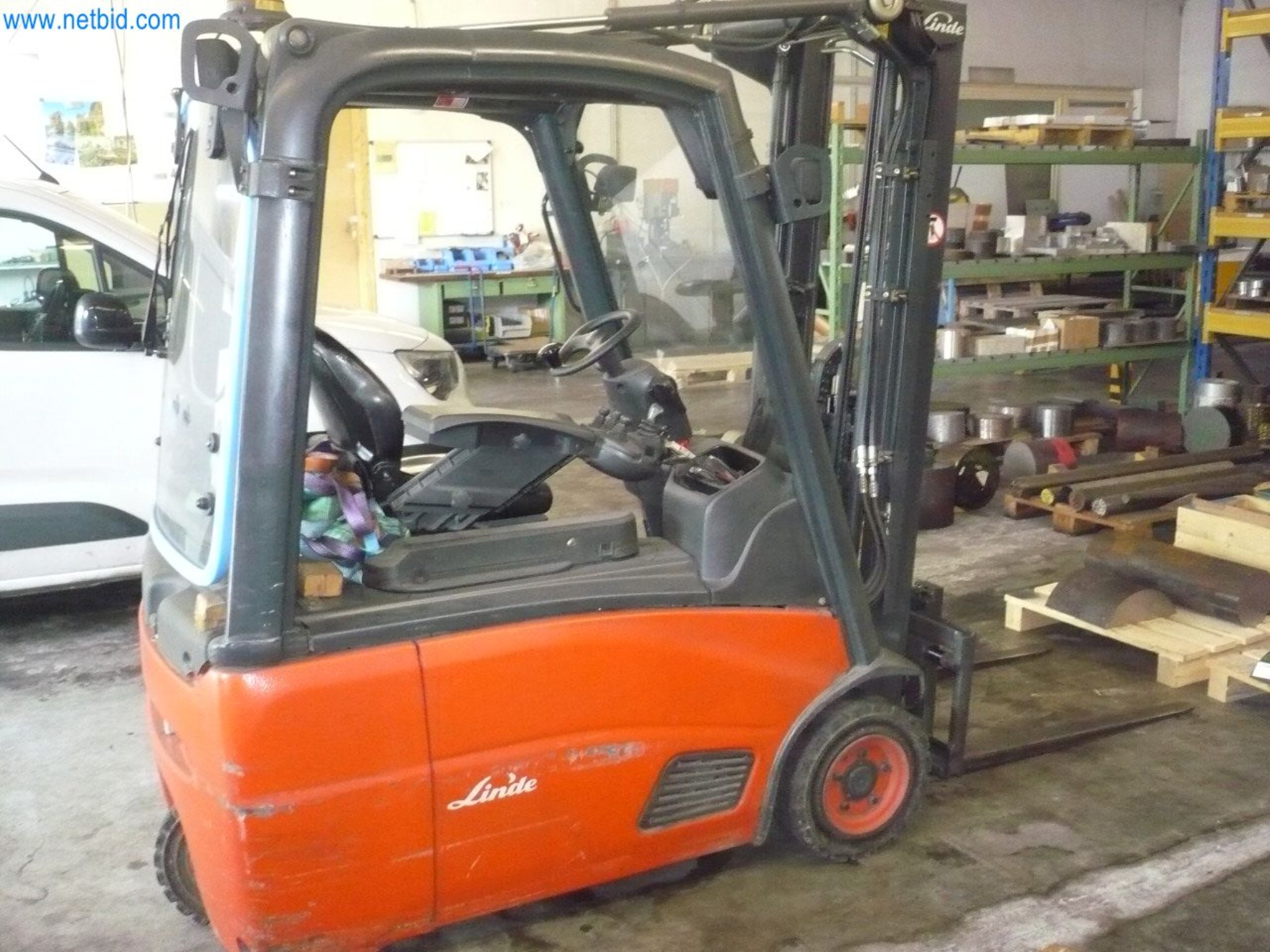 Maszyny, urządzenia techniczne i cały sprzęt operacyjny, biurowy i biznesowy-2