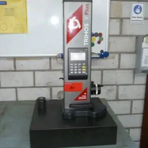 Granitna merilna plošča