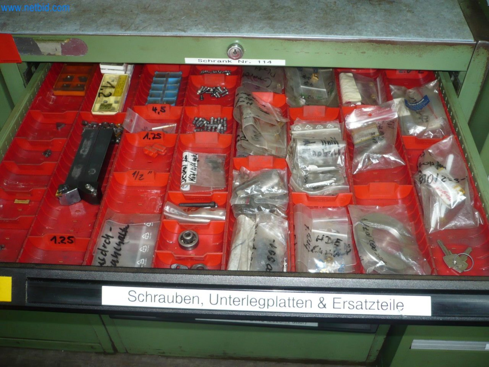 Maszyny, urządzenia techniczne i cały sprzęt operacyjny, biurowy i biznesowy-3