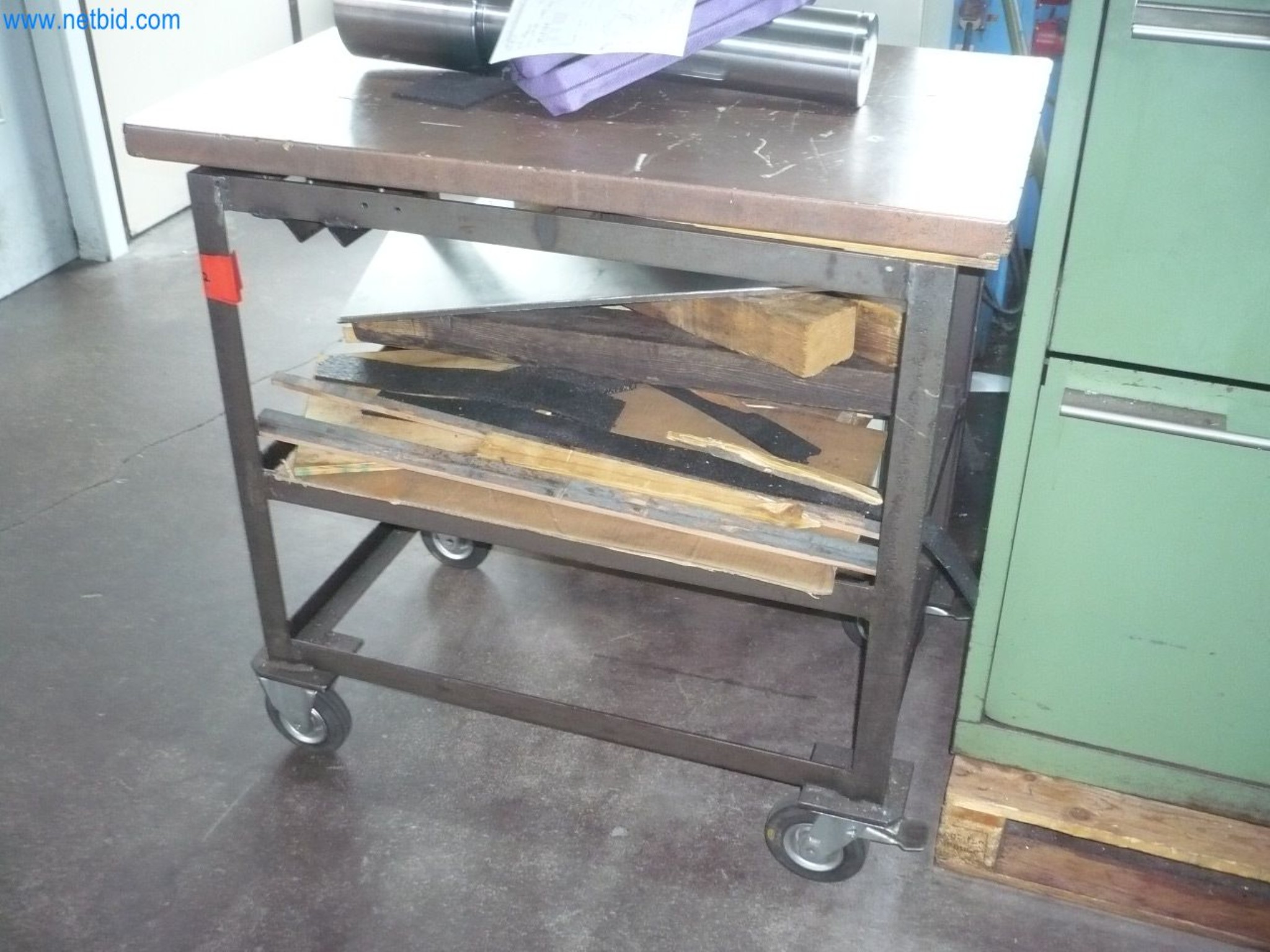 Stroji, tehnična oprema ter vsa obratovalna, pisarniška in poslovna oprema-2