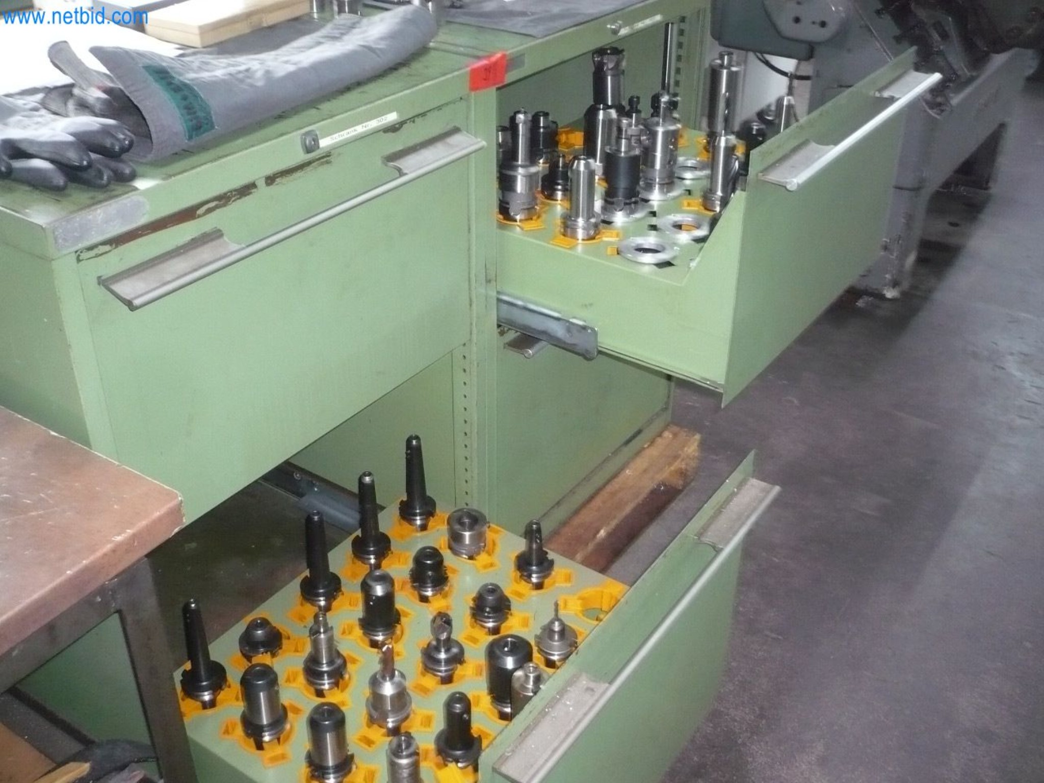 Maszyny, urządzenia techniczne i cały sprzęt operacyjny, biurowy i biznesowy-1