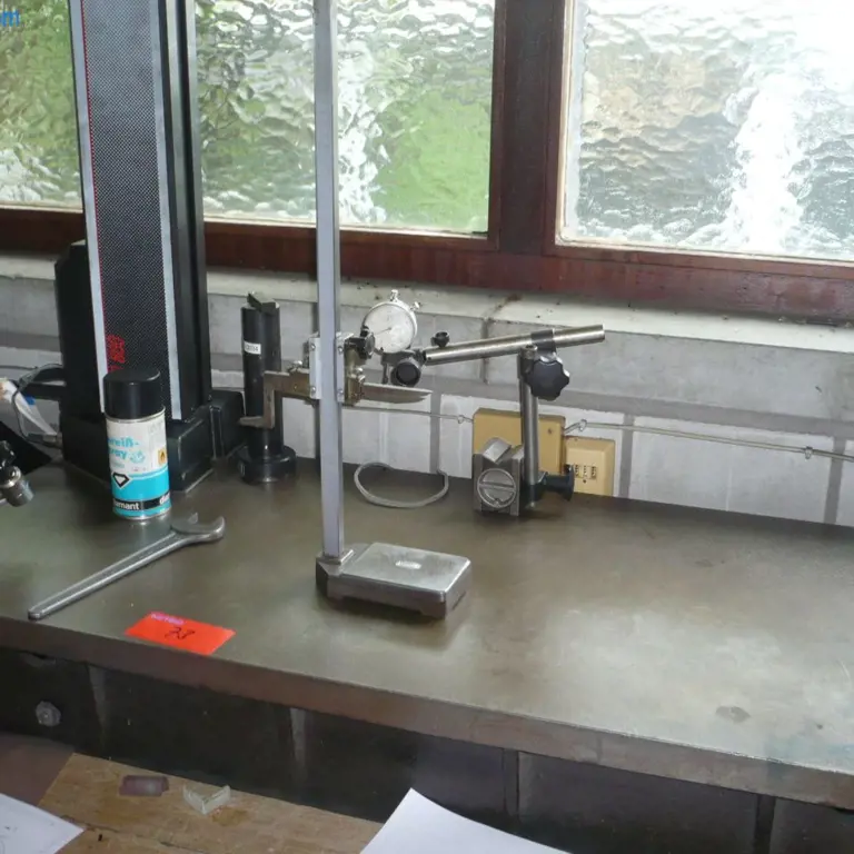 Metal scribing plate