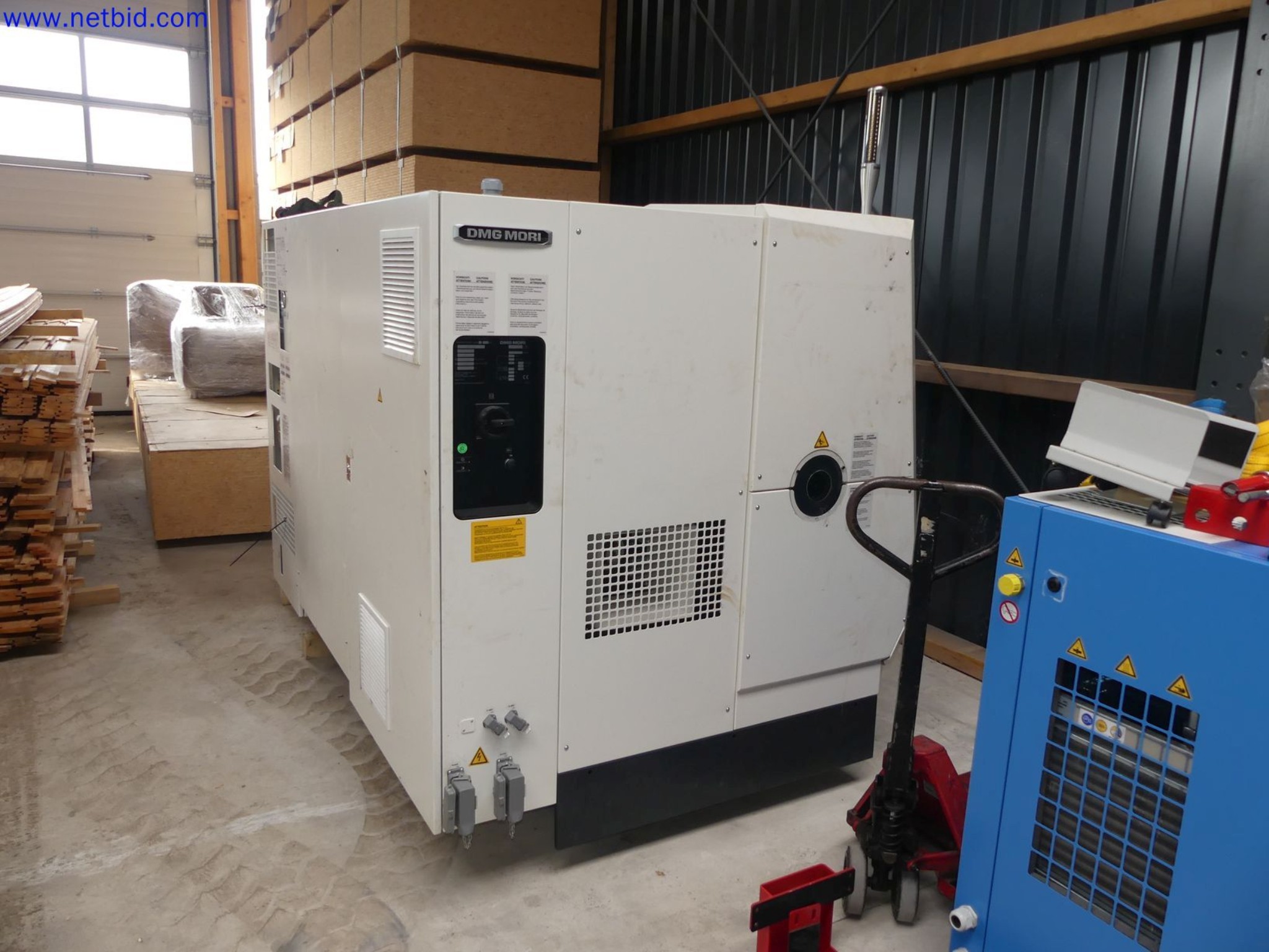 Maszyny firmy zajmującej się konstrukcjami metalowymi w Austrii-1