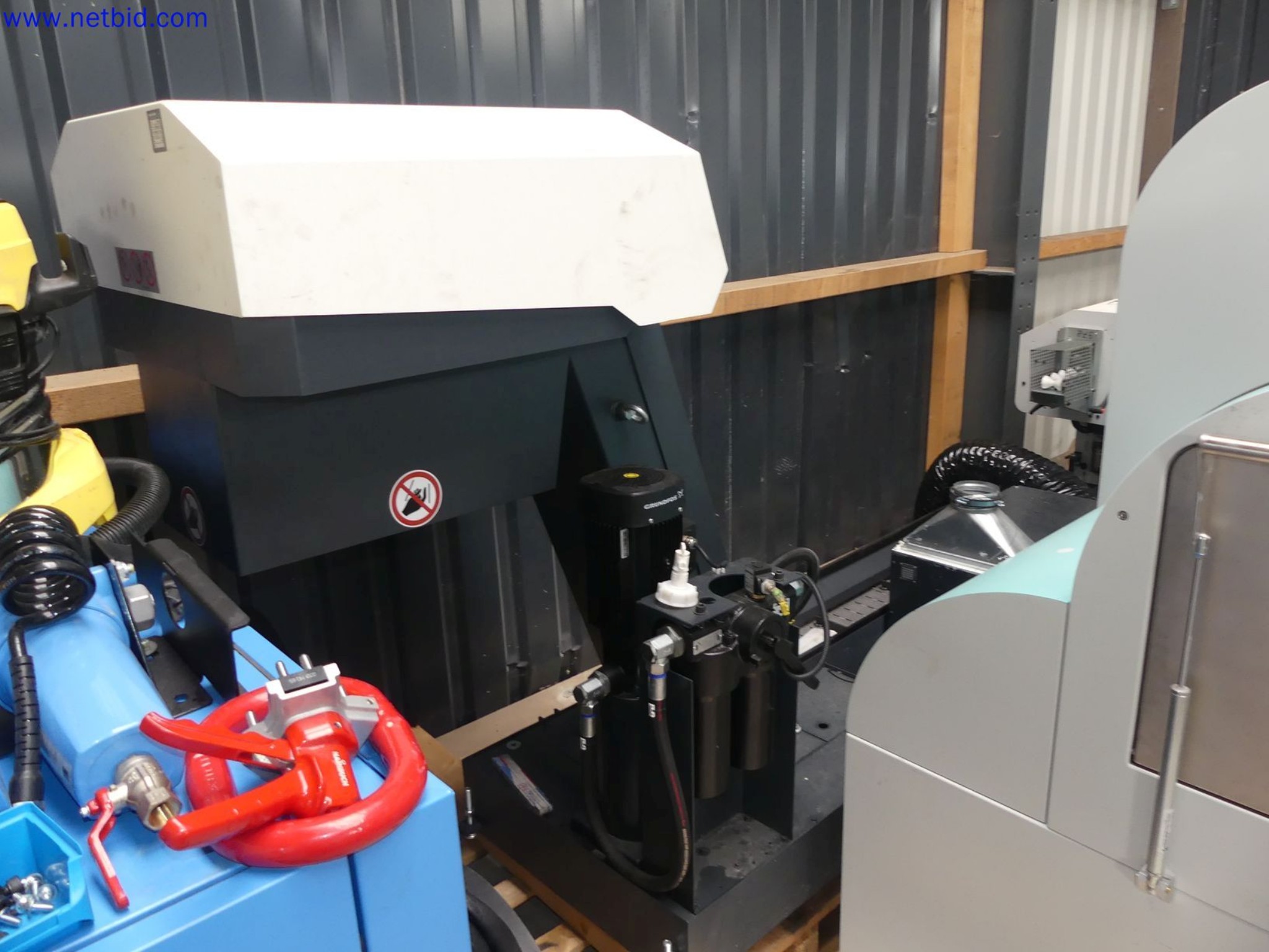 Maszyny firmy zajmującej się konstrukcjami metalowymi w Austrii-21