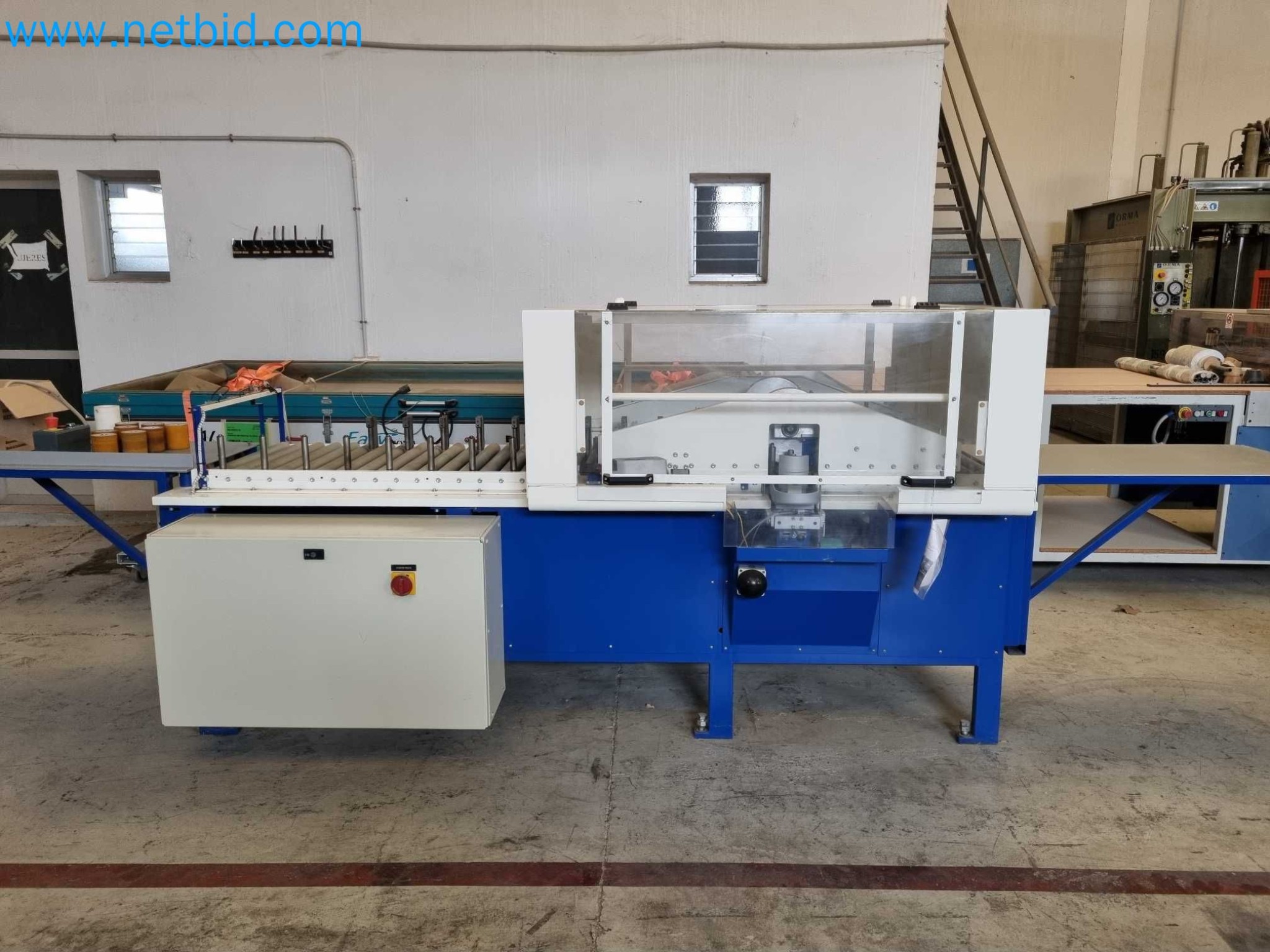 Opróżnienie magazynu maszyn do obróbki drewna w Hiszpanii-12