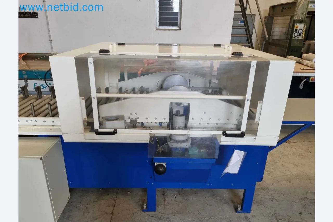 Ontruiming van een magazijn voor houtbewerkingsmachines in Spanje-18