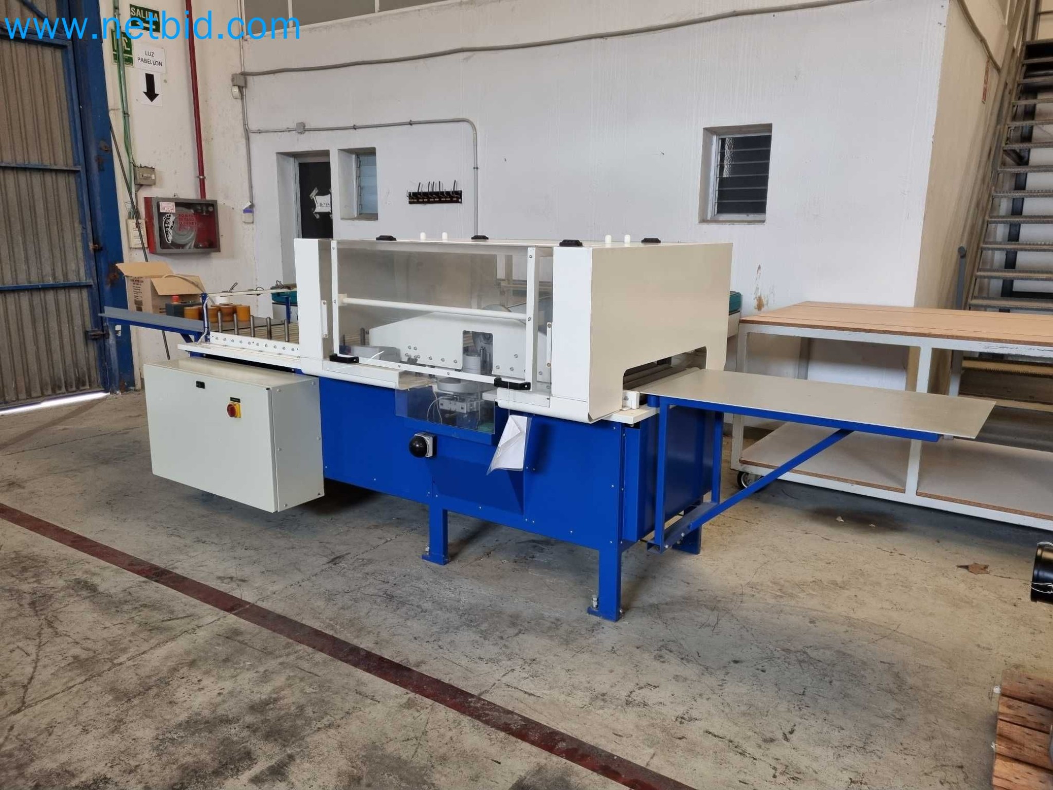 Opróżnienie magazynu maszyn do obróbki drewna w Hiszpanii-1