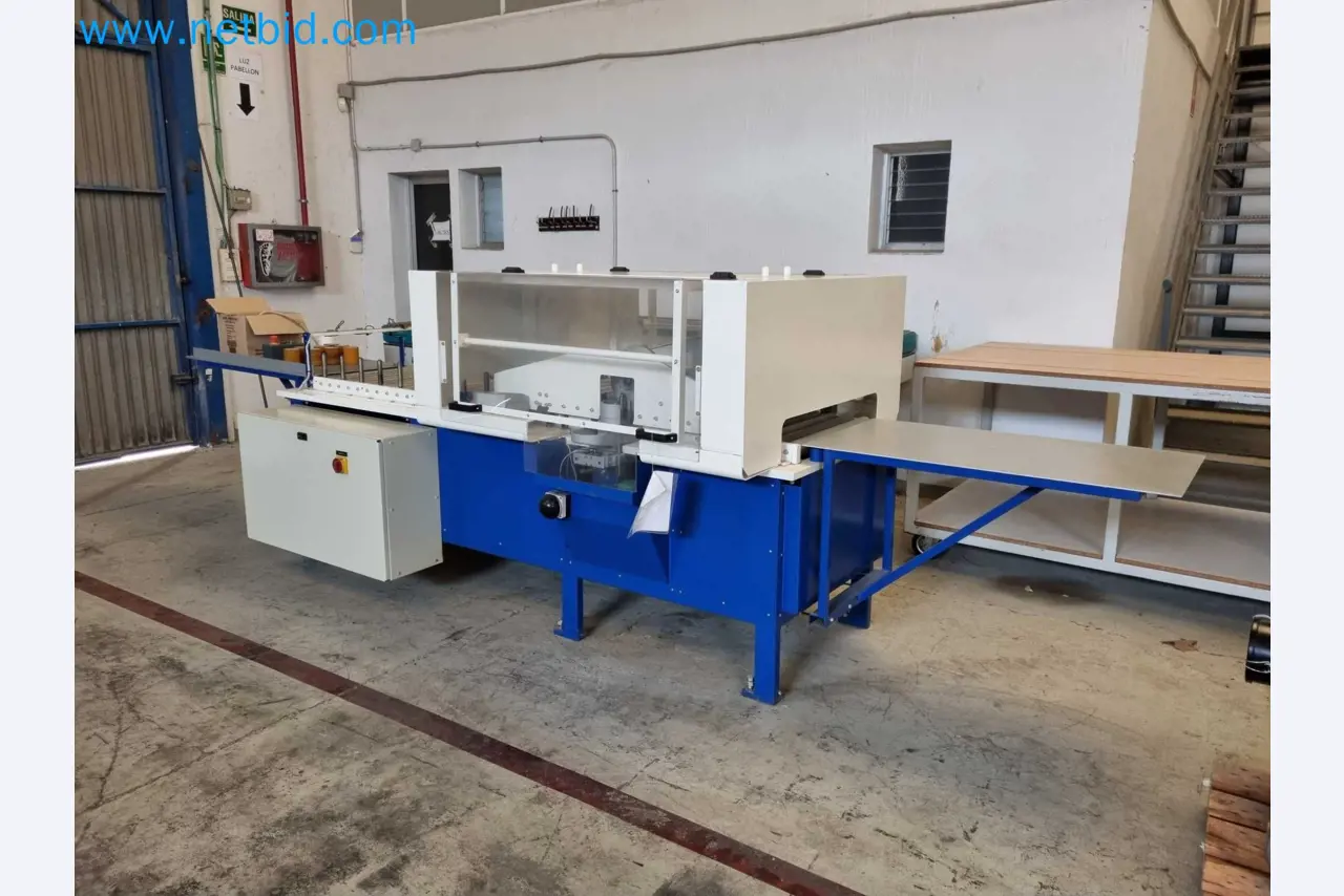 Ontruiming van een magazijn voor houtbewerkingsmachines in Spanje-1