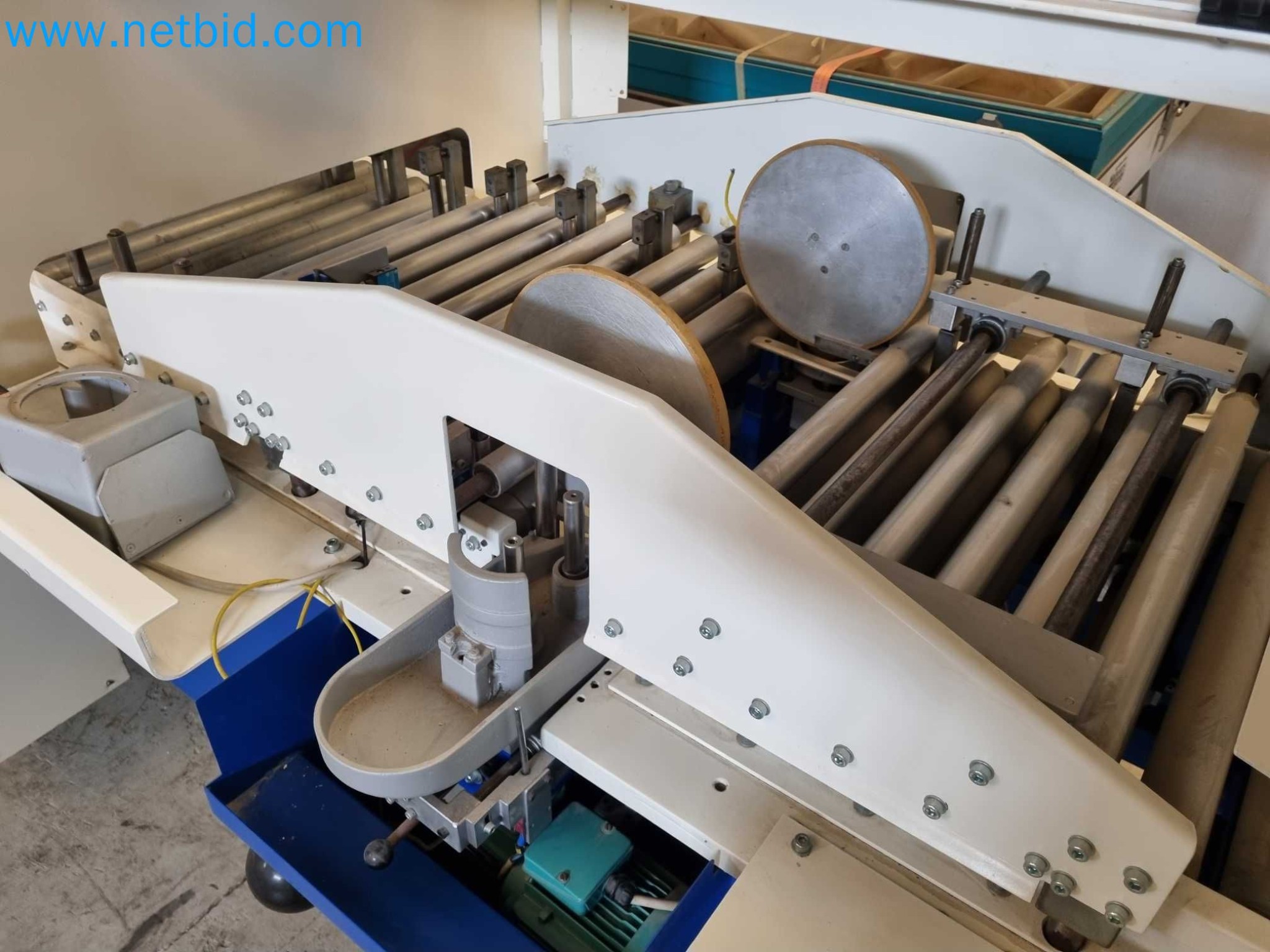 Opróżnienie magazynu maszyn do obróbki drewna w Hiszpanii-20