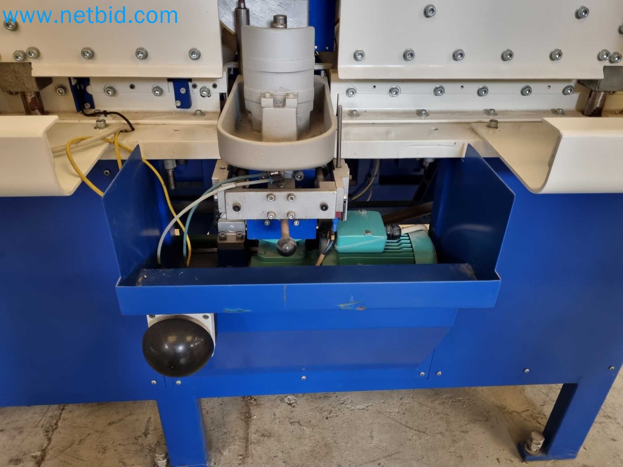 Opróżnienie magazynu maszyn do obróbki drewna w Hiszpanii-3