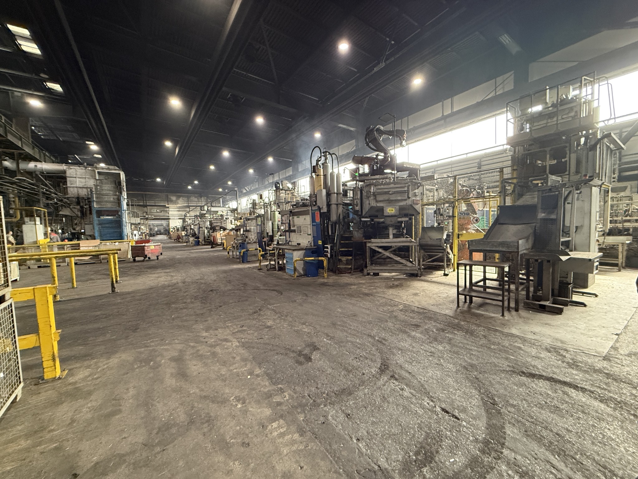Complete aluminum die-casting production, from material handling to quality assurance-10