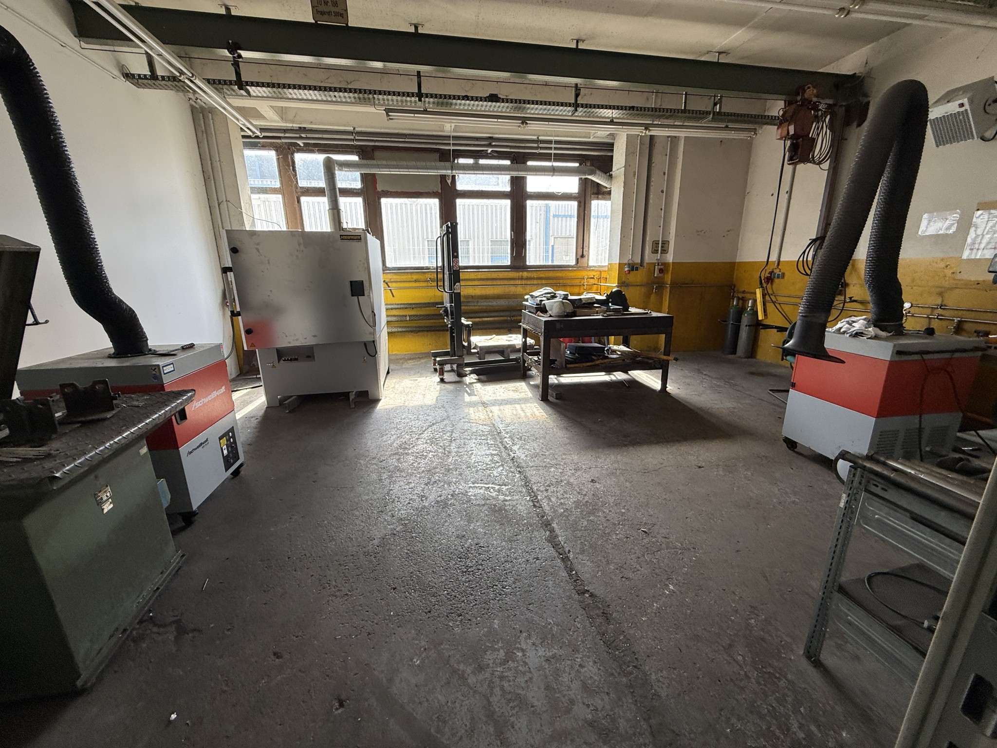 Complete aluminum die-casting production, from material handling to quality assurance-18