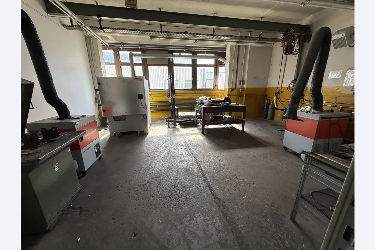 Complete aluminum die-casting production, from material handling to quality assurance-18