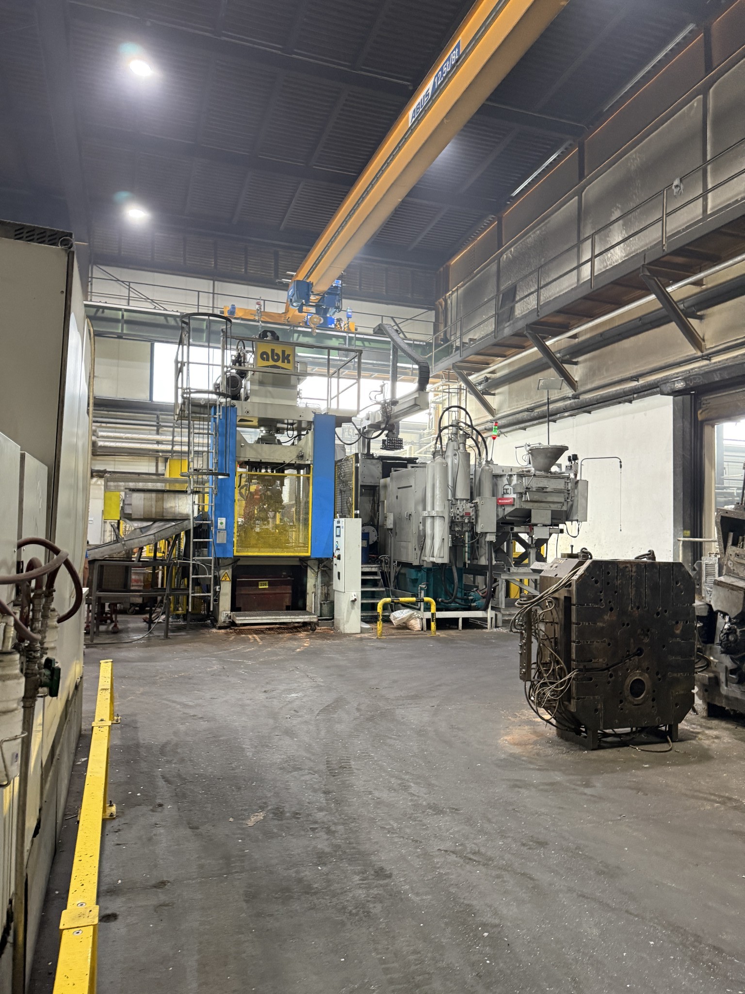 Complete aluminum die-casting production, from material handling to quality assurance-4