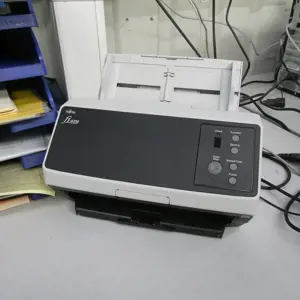 Skaner dokumentów Fujitsu FI-8150