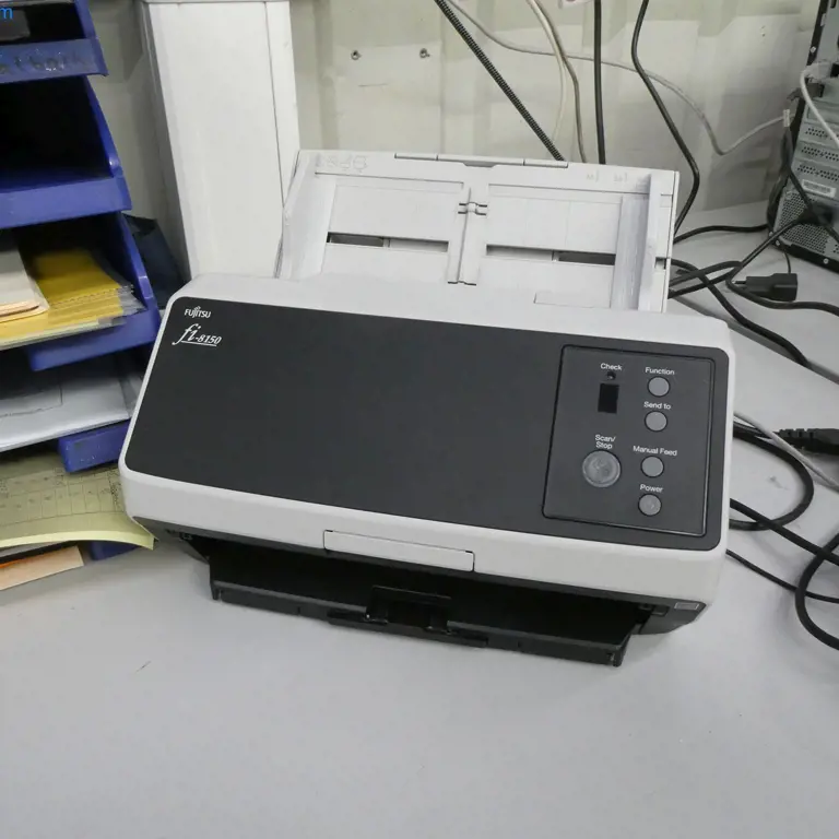 Skaner dokumentów Fujitsu FI-8150