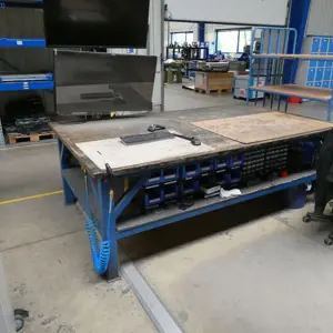 2 Work tables