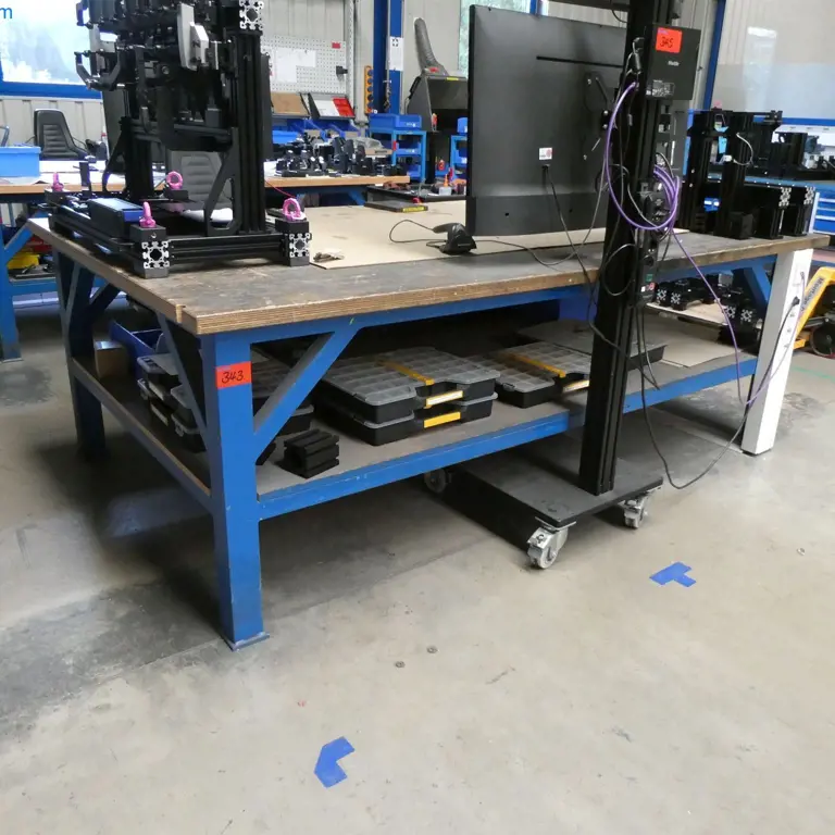 2 Work tables