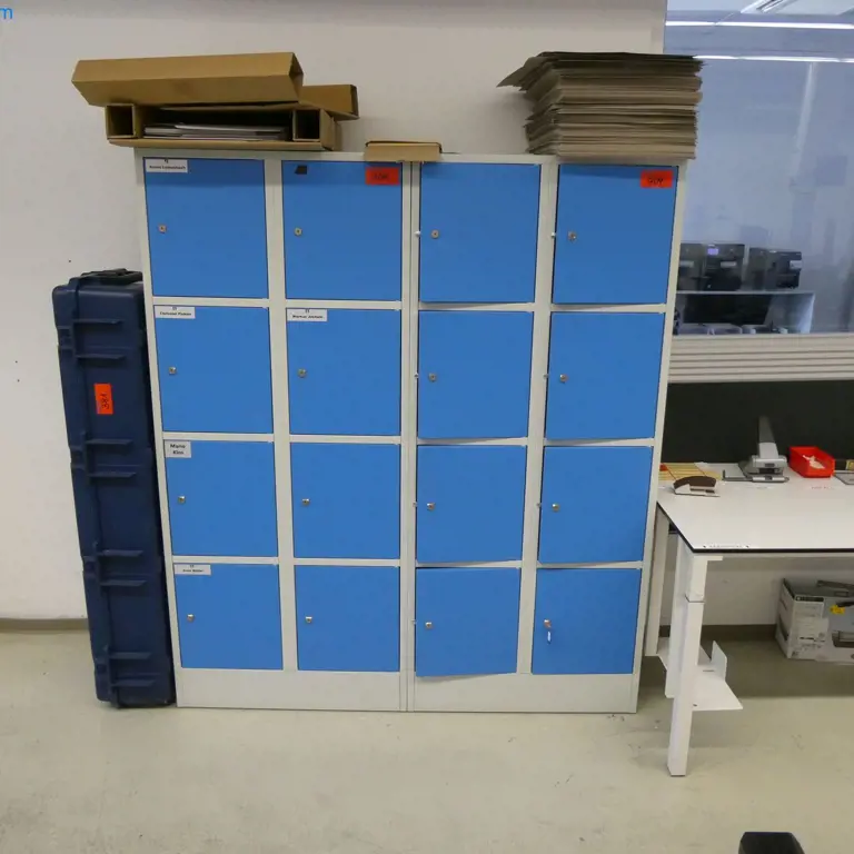2 Safe deposit lockers