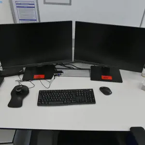 4 27" monitors BenQ