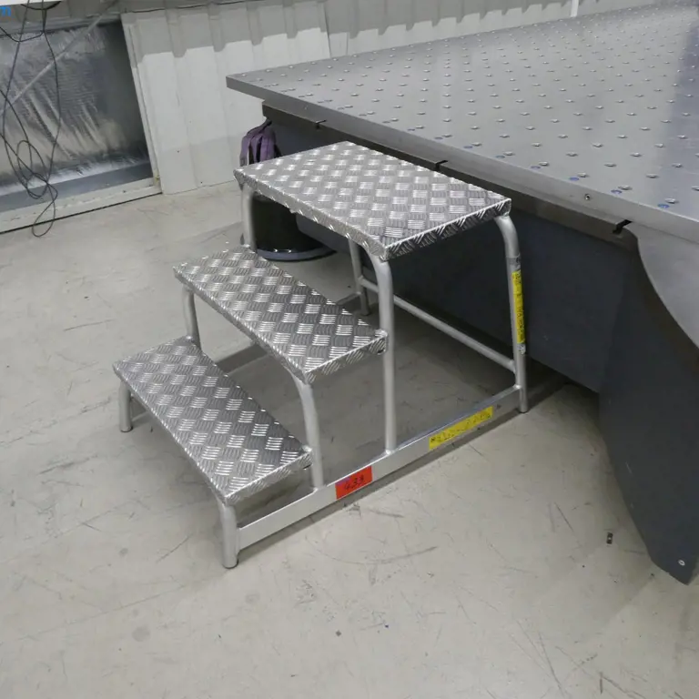 3 Aluminum steps Zarges