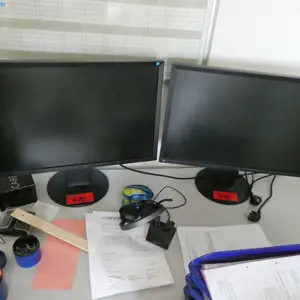 2 27" monitors BenQ