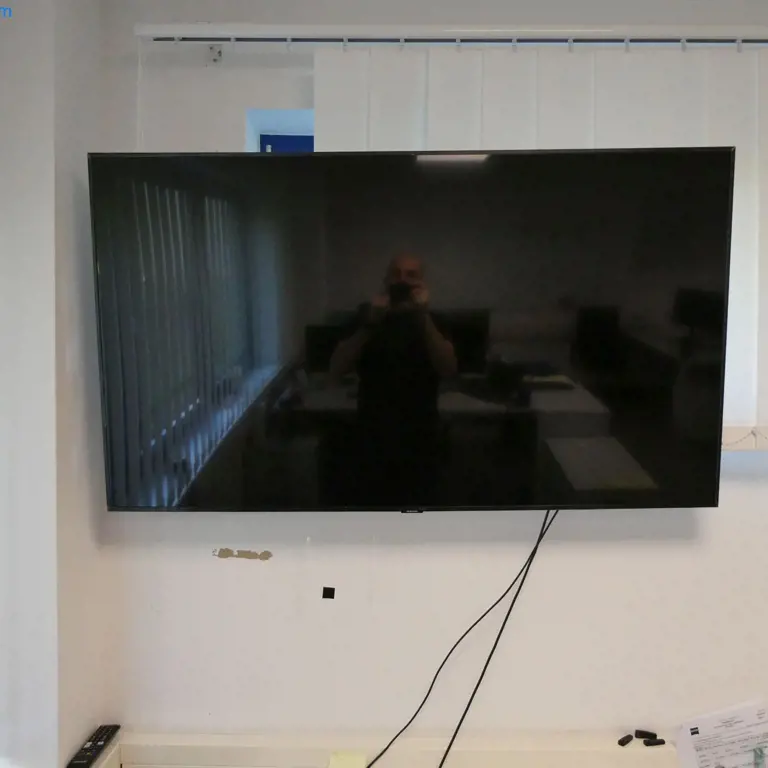 55" flat screen TV Samsung