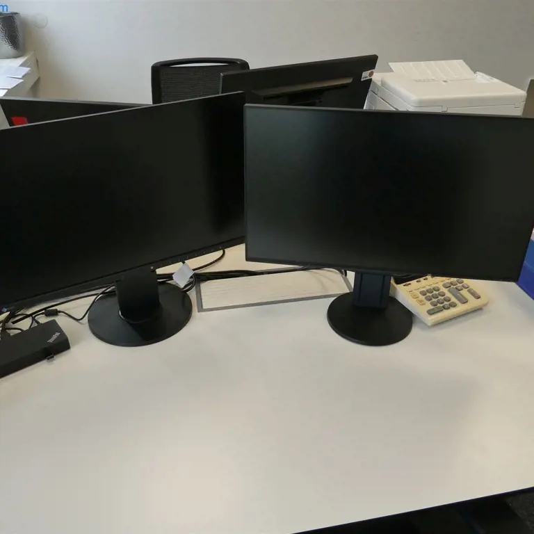 4 24" monitors Eizo