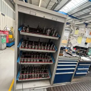 Szafka CNC z zawartością (6)