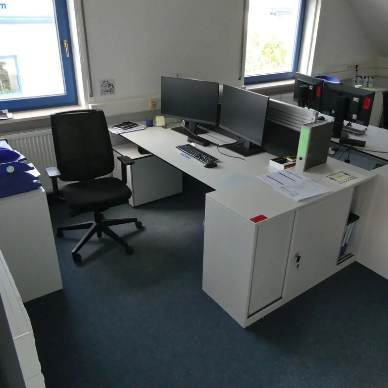 Sprzęt biurowy Steelcase