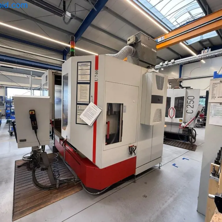 Centro de maquinação CNC de 5 eixos Hermle U 740