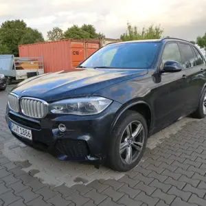 Coche (recargo sujeto a cambios) BMW X5 xDrive 40d