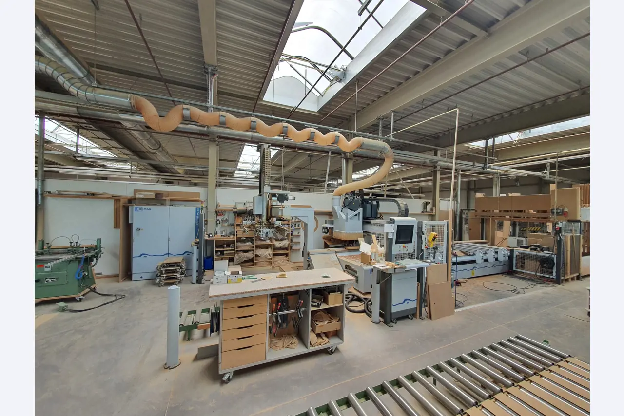 Well-maintained machines for the production of living room furniture-1