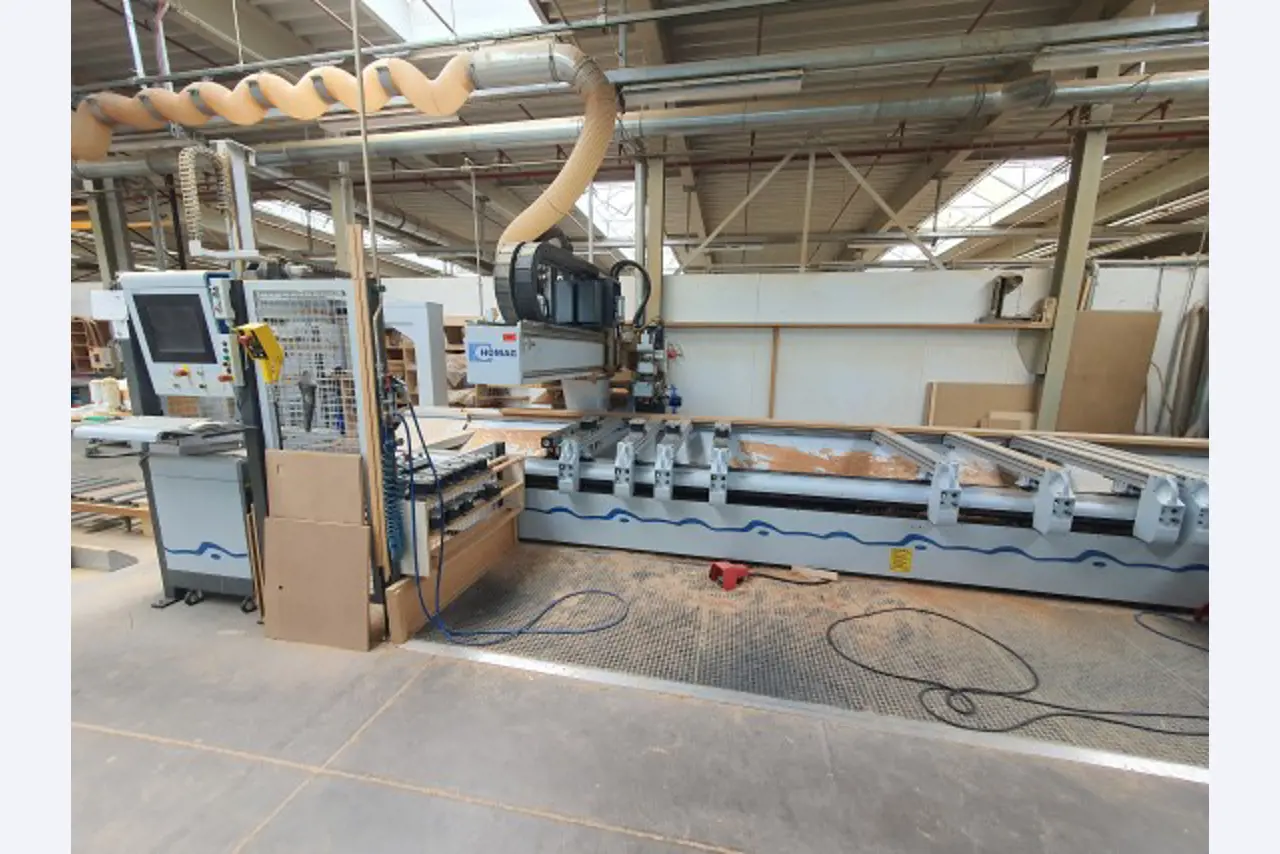 Well-maintained machines for the production of living room furniture-2