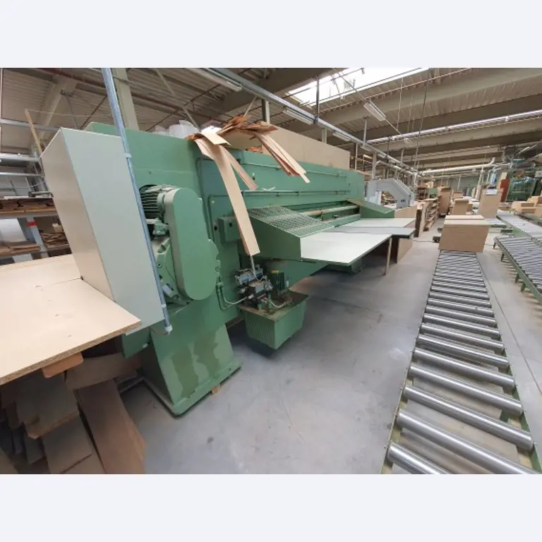 Well-maintained machines for the production of living room furniture-4