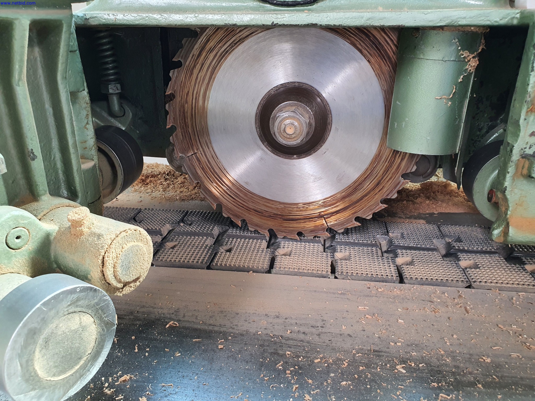 Well-maintained machines for the production of living room furniture-3