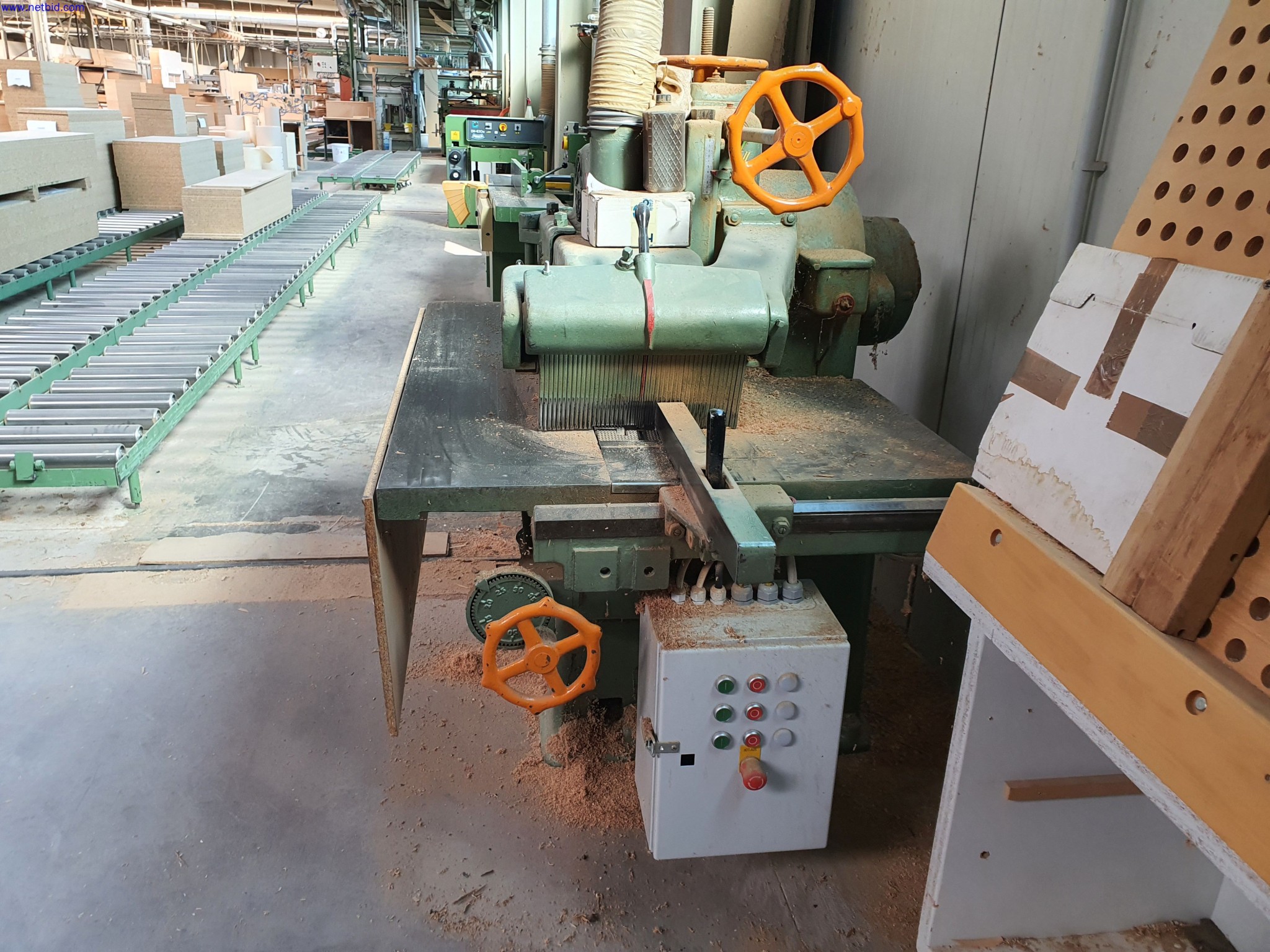 Well-maintained machines for the production of living room furniture-1