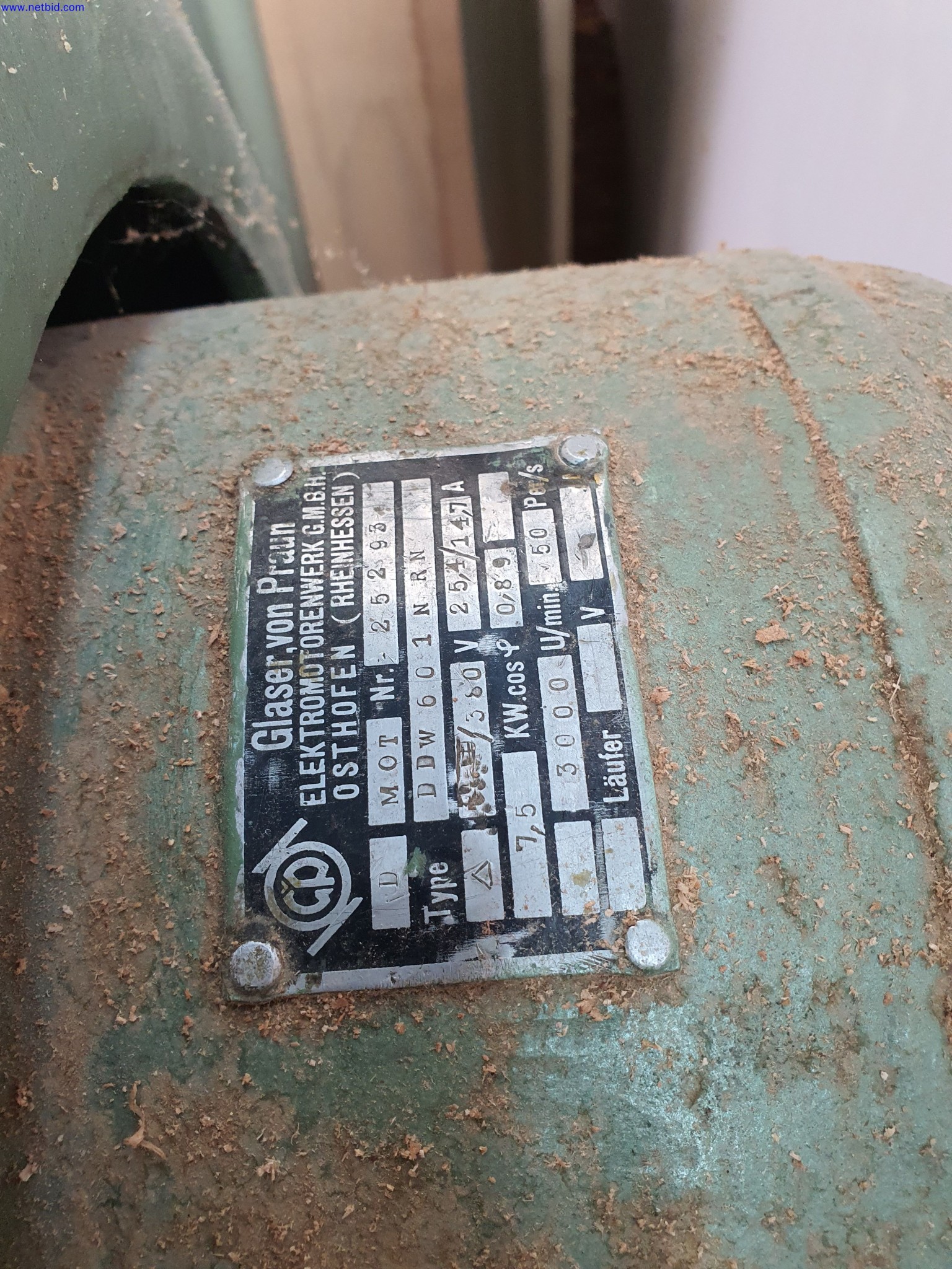 Well-maintained machines for the production of living room furniture-6