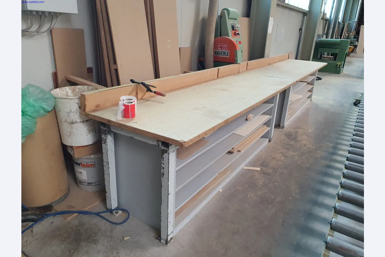 Well-maintained machines for the production of living room furniture-6