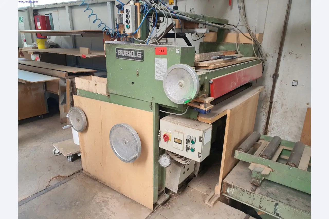 Máquinas en buen estado para la fabricación de muebles de salón-1