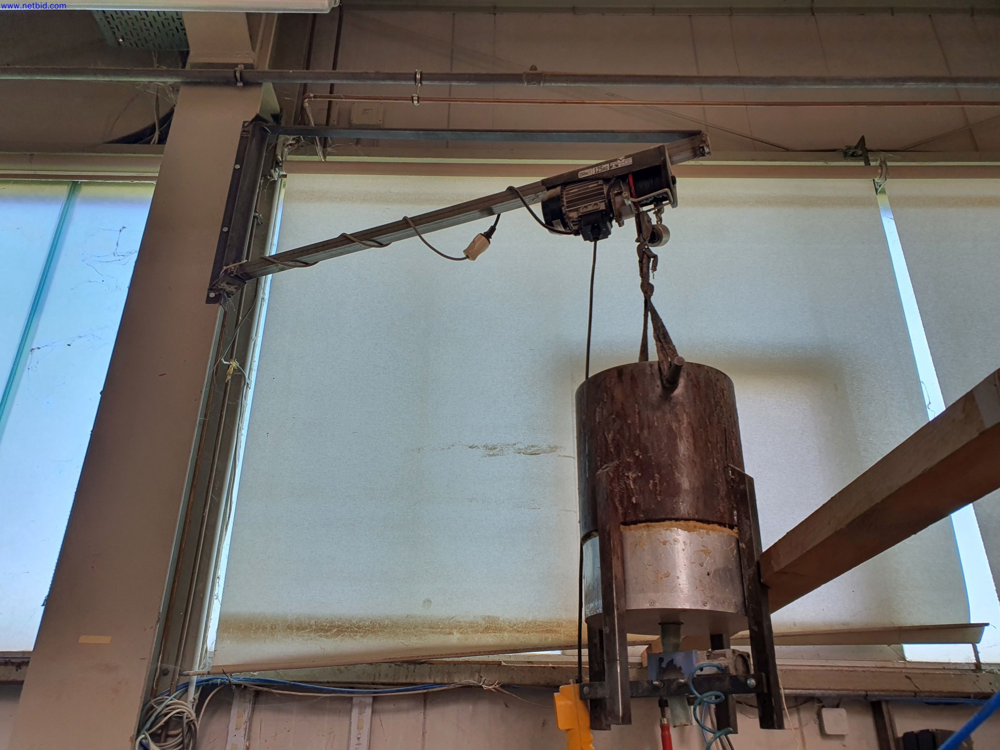 Máquinas en buen estado para la fabricación de muebles de salón-3