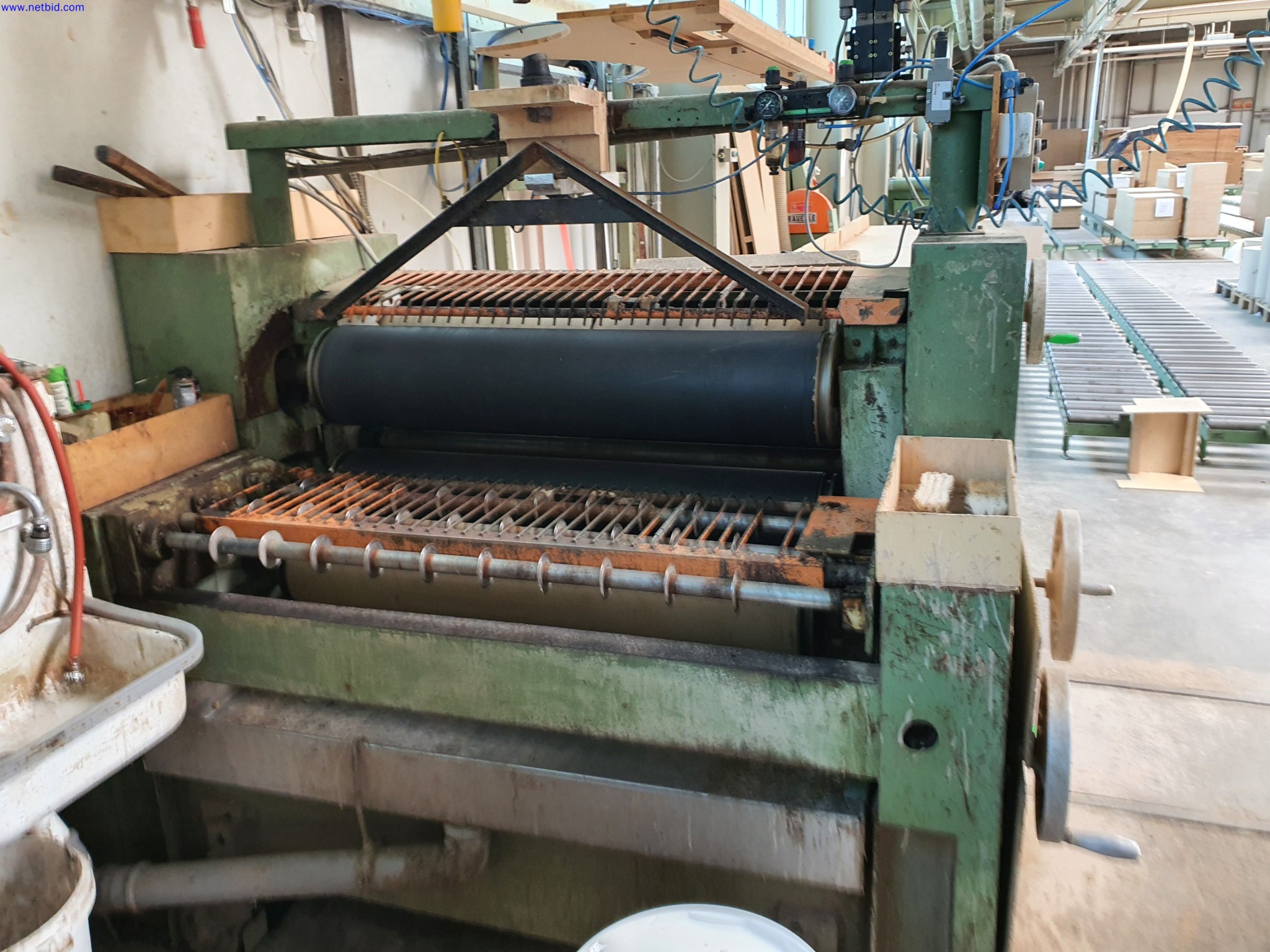 Máquinas en buen estado para la fabricación de muebles de salón-6