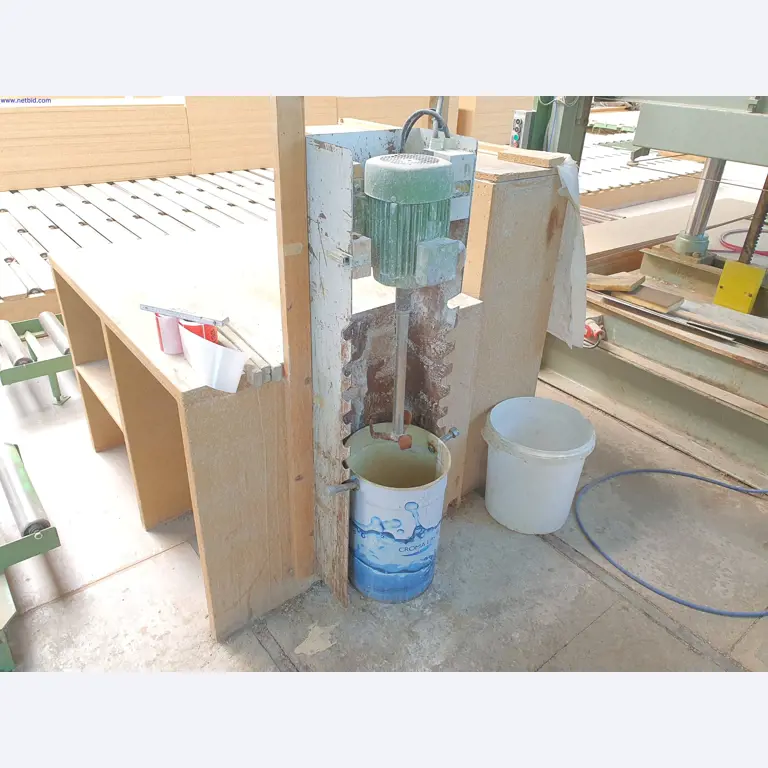 Machines entretenues pour la fabrication de meubles de salon-1