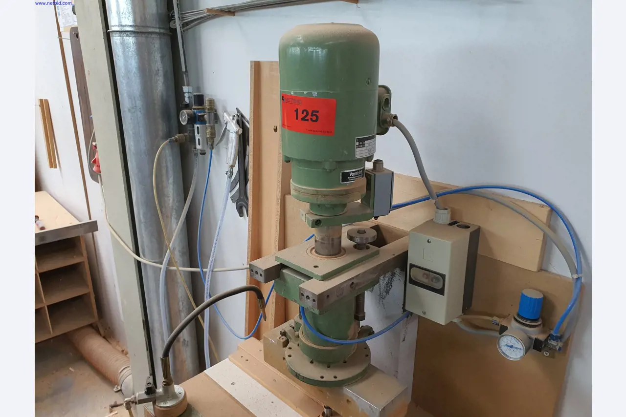 Dobrze utrzymane maszyny do produkcji mebli do salonu-3