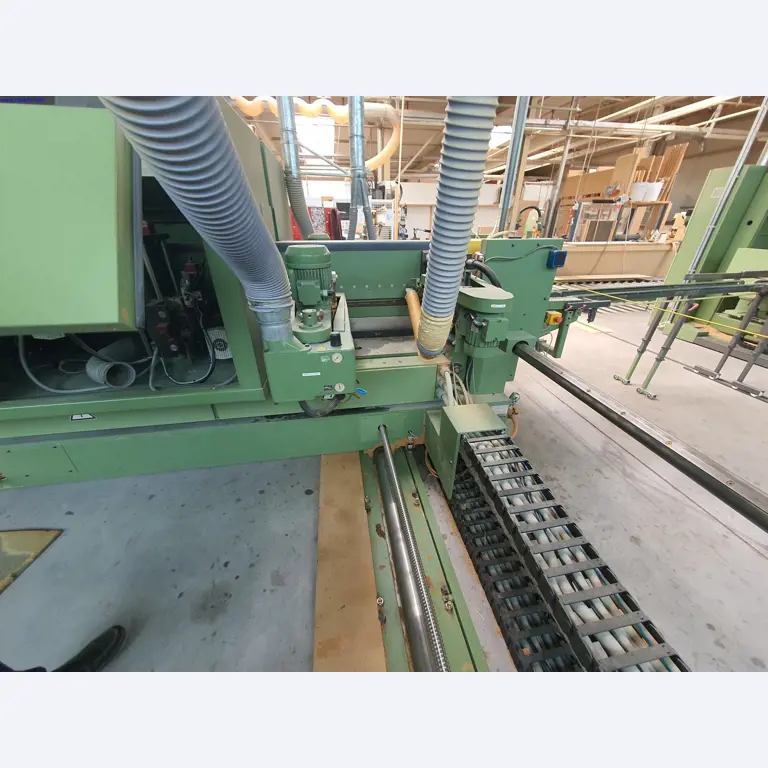 Dobrze utrzymane maszyny do produkcji mebli do salonu-32