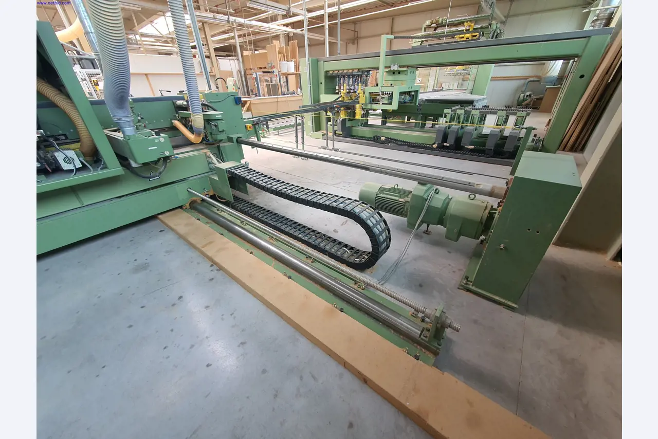 Dobrze utrzymane maszyny do produkcji mebli do salonu-34